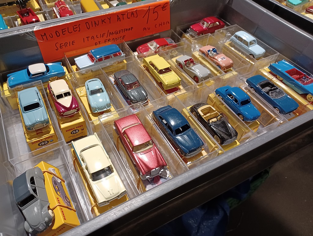 Dinky collection presse